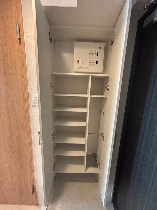 物件内観写真13　(靴箱)