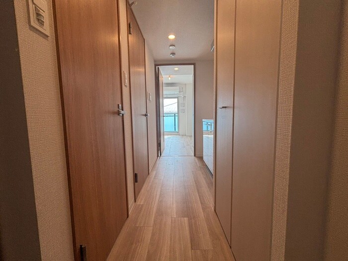 物件内観写真14　(廊下)