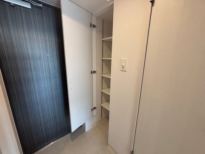 物件内観写真14　(靴箱)