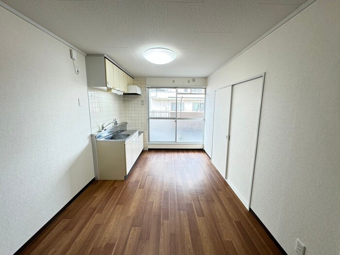 物件内観写真6　(居室)