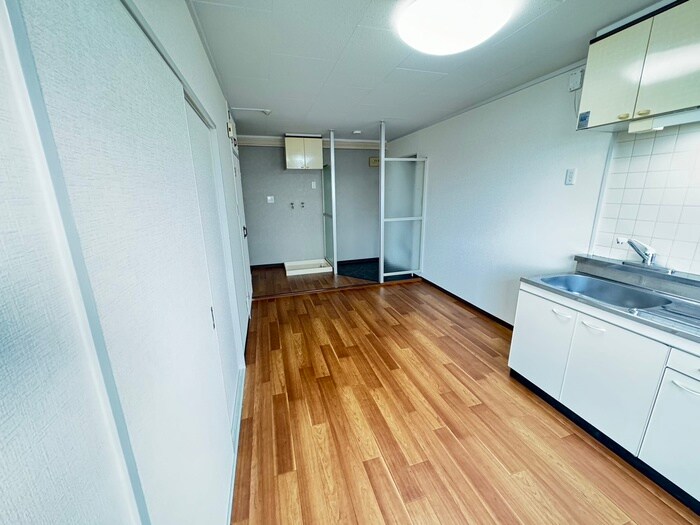 物件内観写真8　(居室)