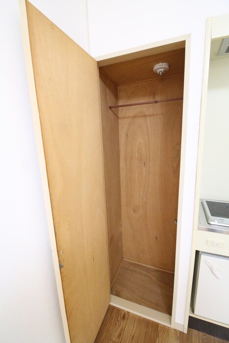 物件内観写真12　(収納)