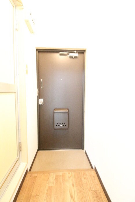 物件内観写真13　(玄関)