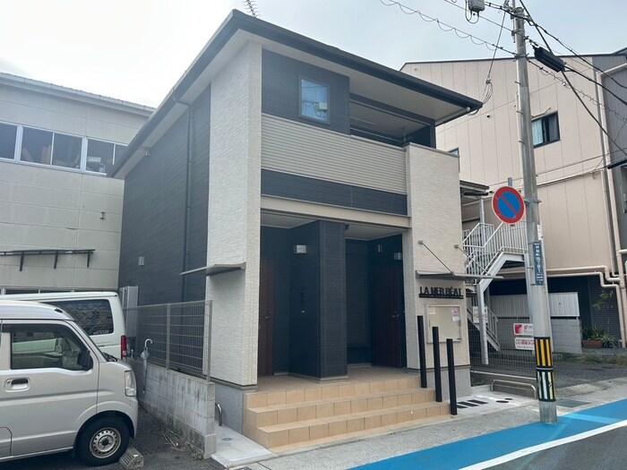 物件外観写真1　(外観写真)