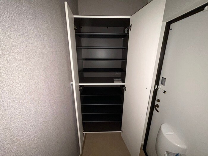 物件内観写真15　(靴箱)
