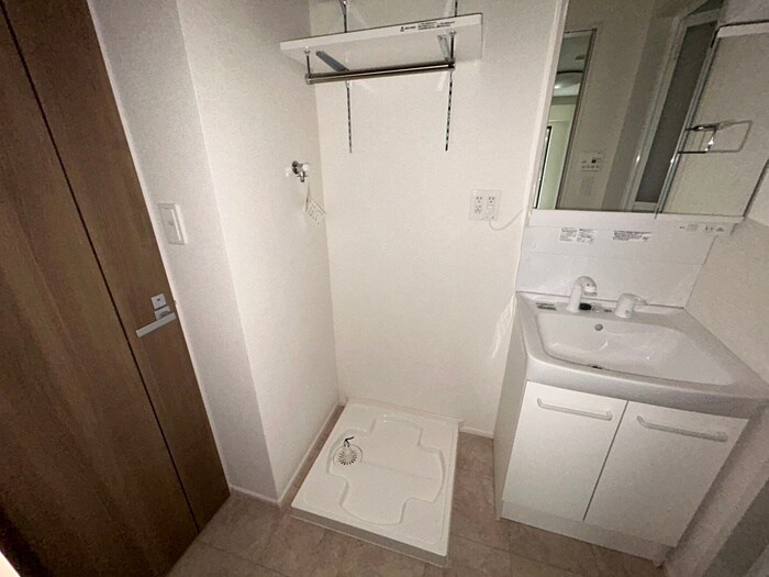 物件内観写真18　(洗濯機置場)