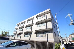 ロイヤルハイツ西沢外観写真