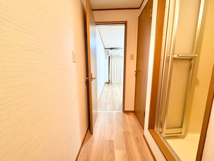 物件内観写真9　(廊下)