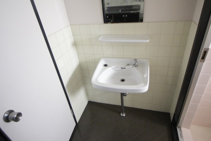 物件内観写真9　(洗面)