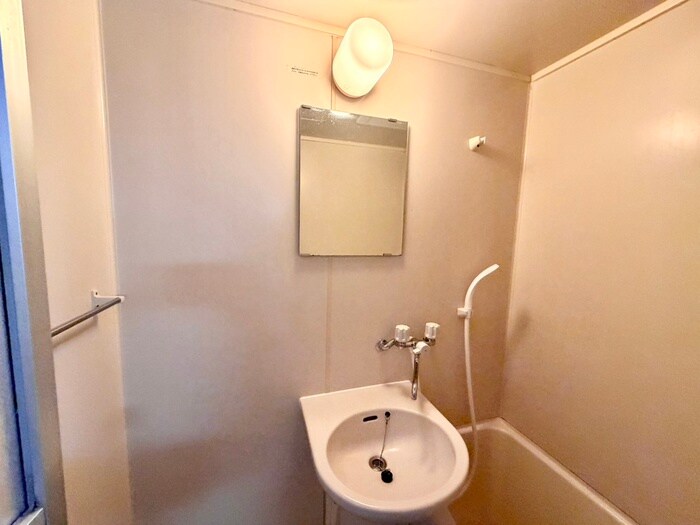 物件内観写真10　(洗面)