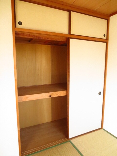 物件内観写真15　(収納)