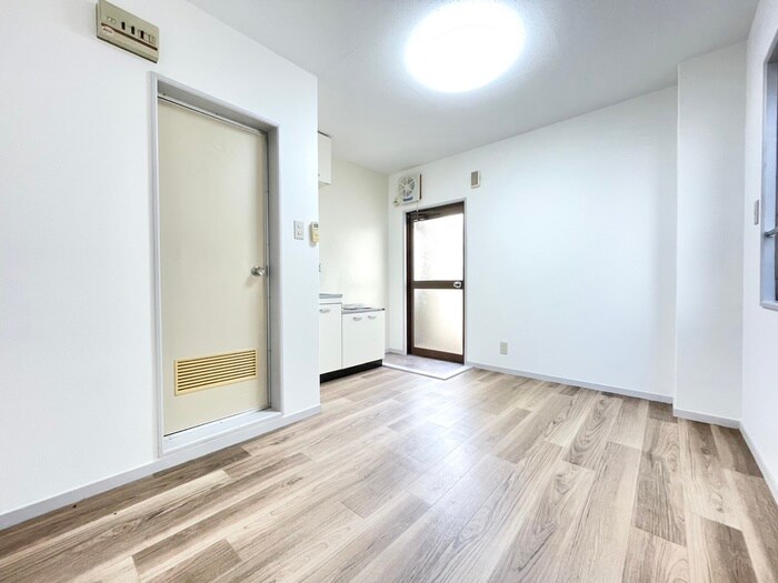 物件内観写真6　(内観写真)