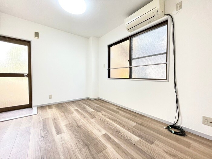 物件内観写真8　(居室)