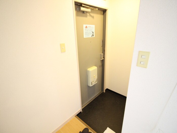 物件内観写真17　(玄関)
