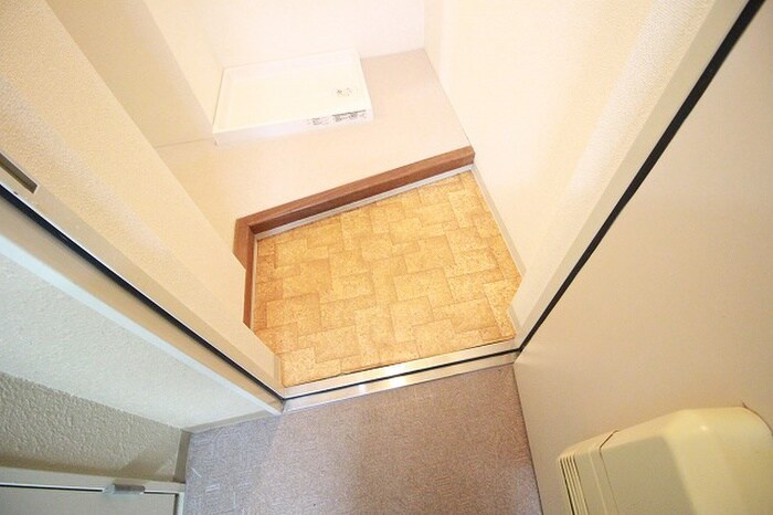 物件内観写真6　(玄関)