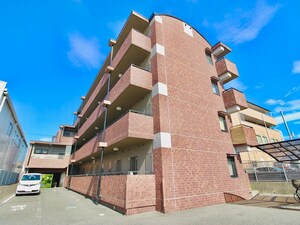 ニュ－バ－リヤ學院坂外観写真