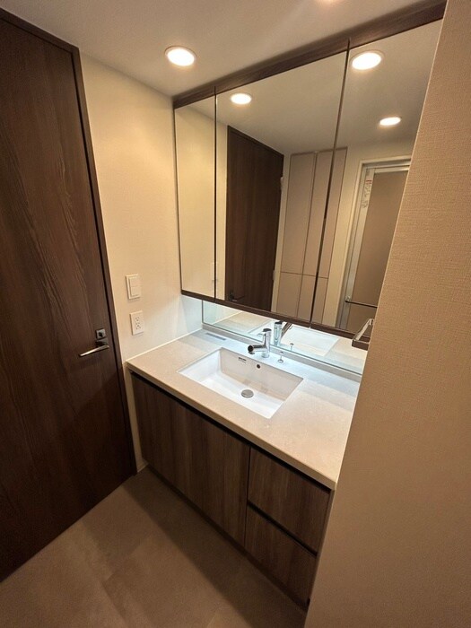 物件内観写真13　(洗面)