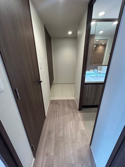 物件内観写真18　(廊下)