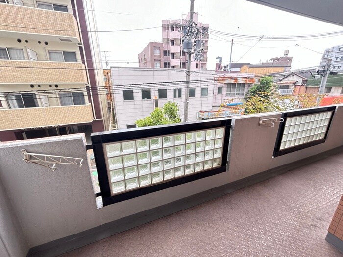 物件内観写真18　(室内からの展望)