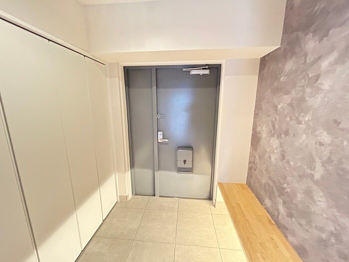物件内観写真21　(玄関)