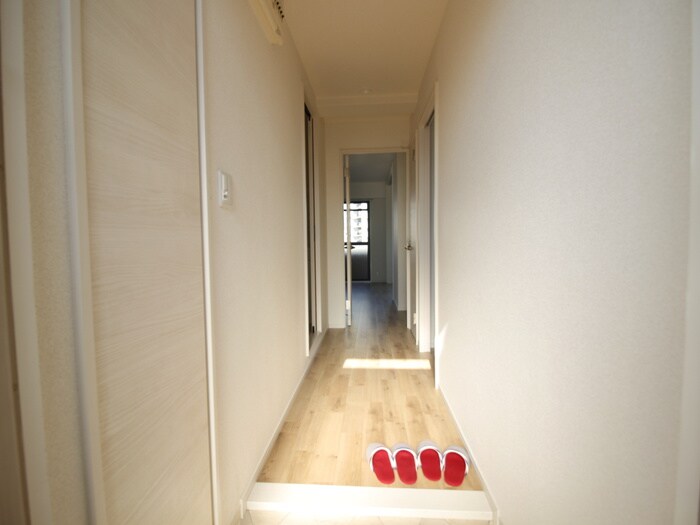 物件内観写真16　(廊下)