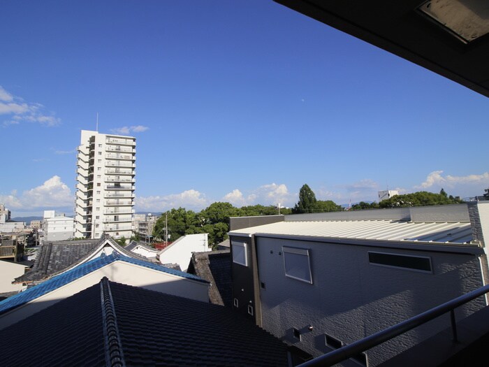 物件内観写真21　(室内からの展望)