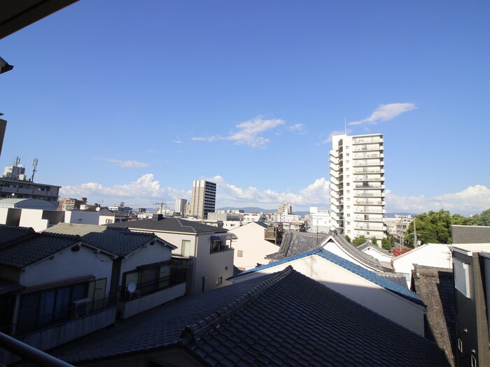 物件内観写真22　(室内からの展望)