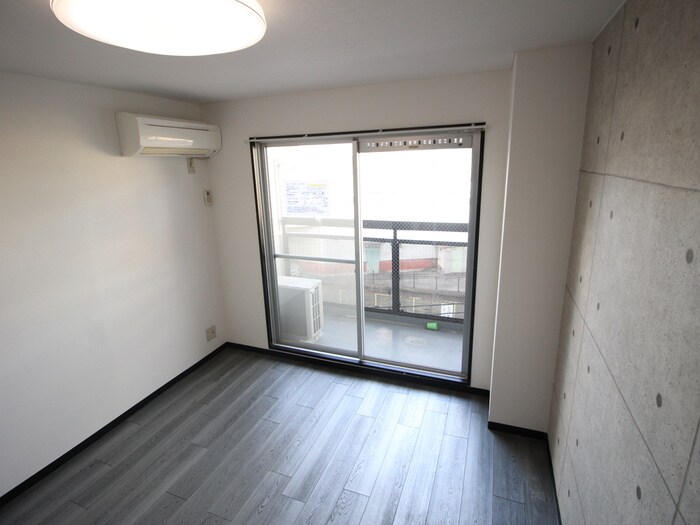 物件内観写真18　(居室)