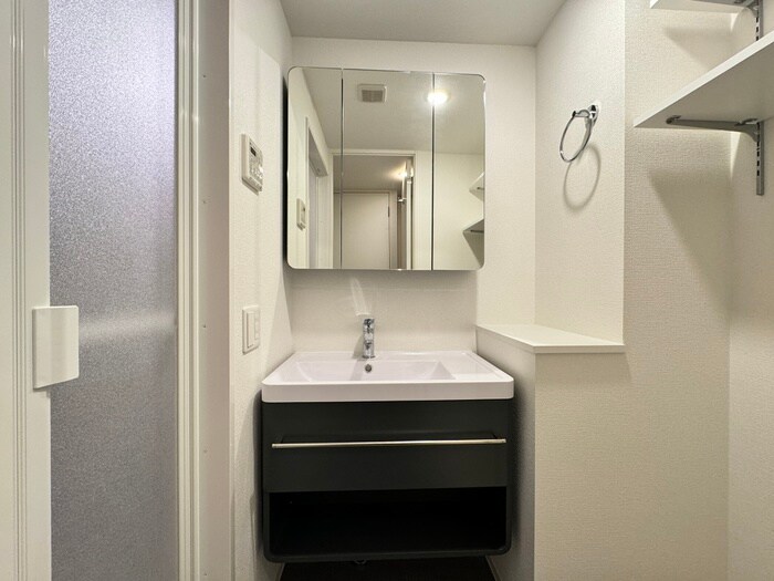 物件内観写真12　(洗面)