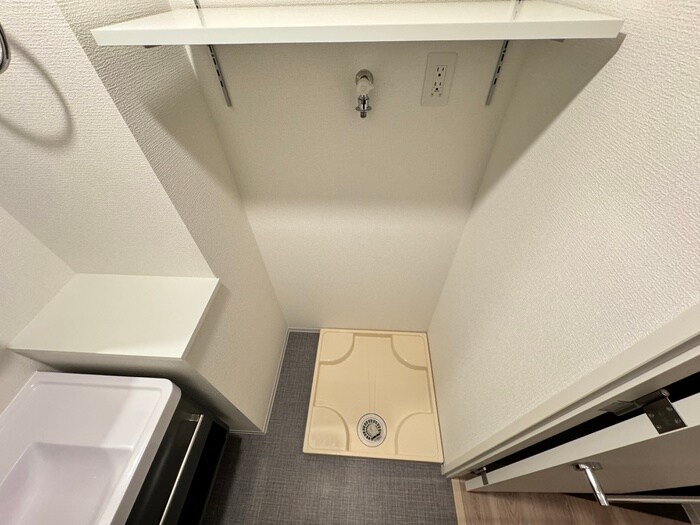 物件内観写真13　(洗濯機置場)