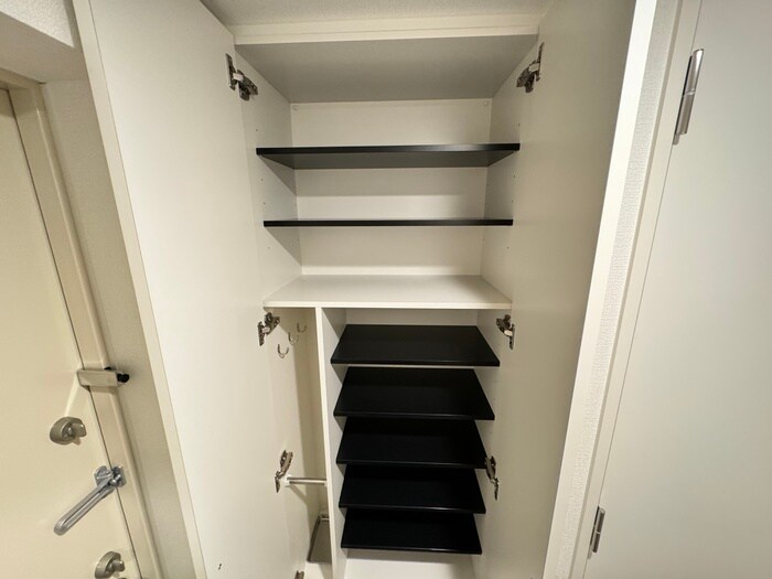 物件内観写真15　(靴箱)