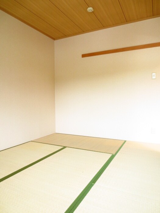 物件内観写真11　(居室)