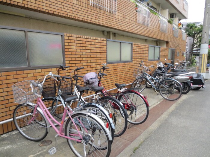 物件外観写真3　(駐輪場)