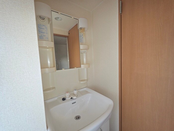 物件内観写真10　(洗面)