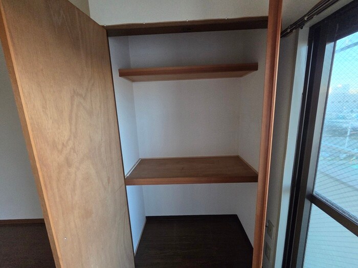 物件内観写真15　(収納)