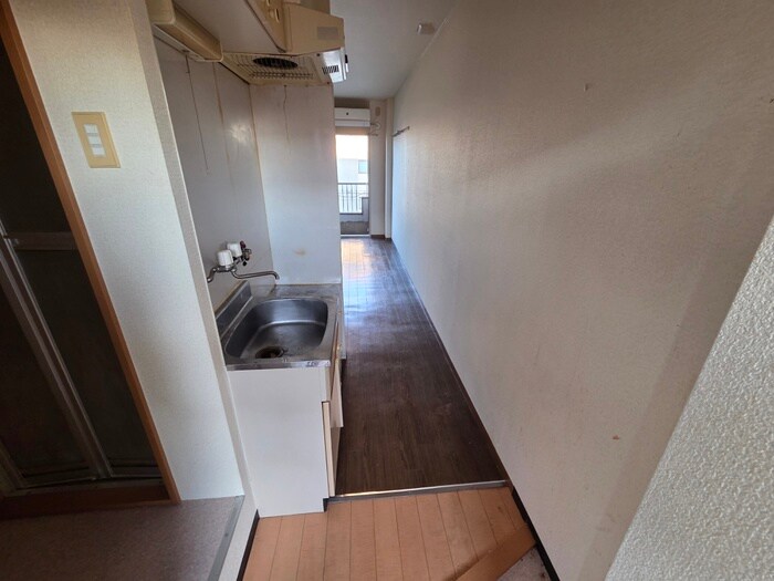 物件内観写真17　(廊下)