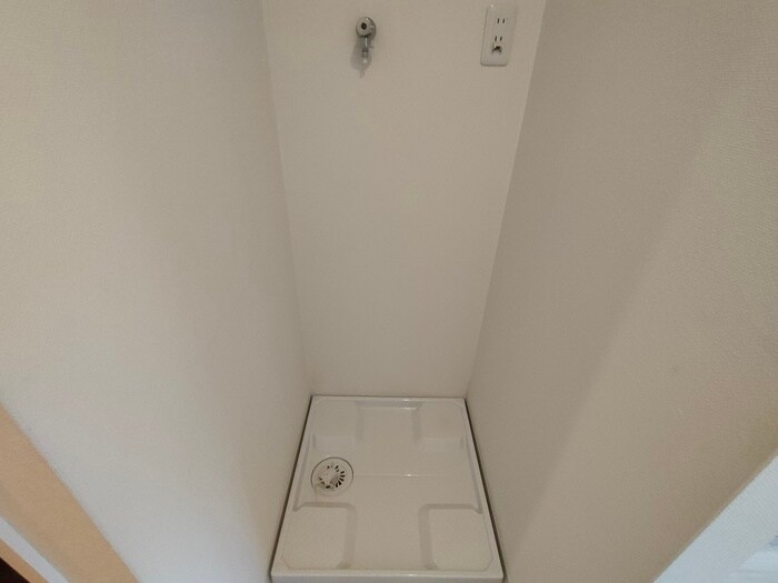 物件内観写真14　(洗濯機置場)