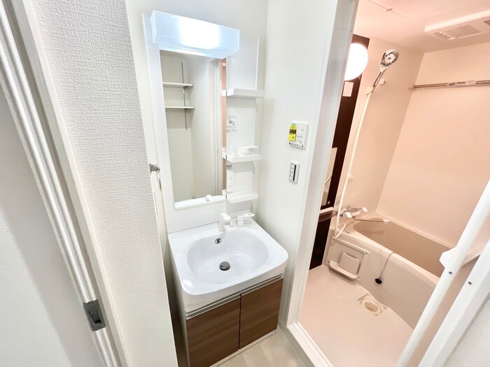 物件内観写真9　(洗面)