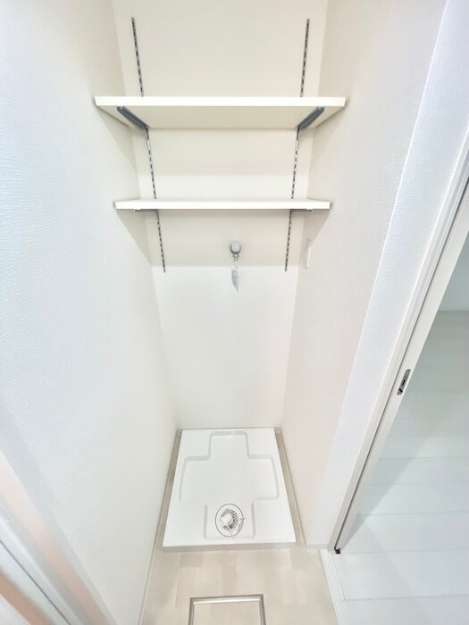 物件内観写真17　(洗濯機置場)