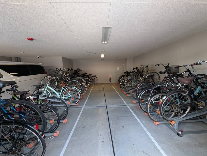 物件外観写真3　(駐輪場)