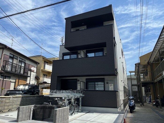 物件外観写真2　(外観写真)