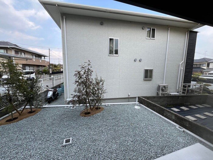 物件内観写真17　(室内からの展望)