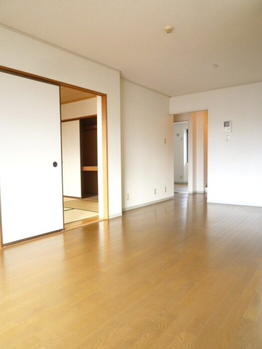 物件内観写真9　(居室)