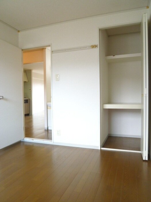 物件内観写真11　(収納)