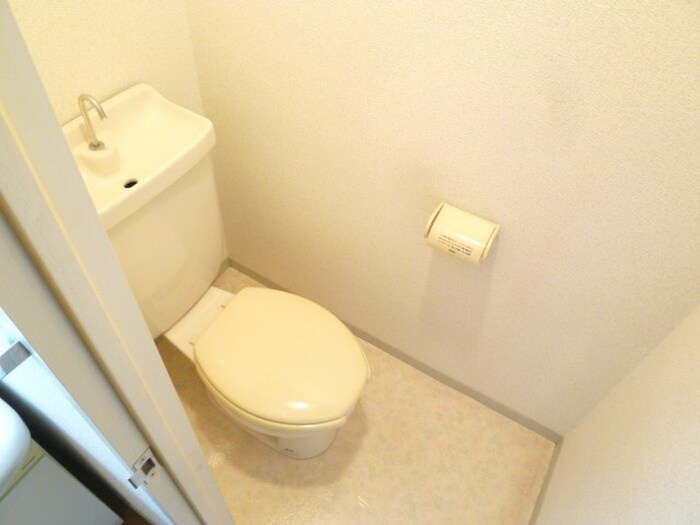 物件内観写真13　(トイレ)