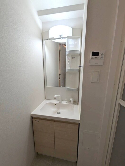 物件内観写真9　(洗面)