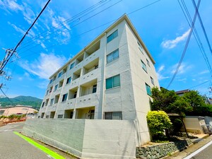 岩園グランドハイツ外観写真