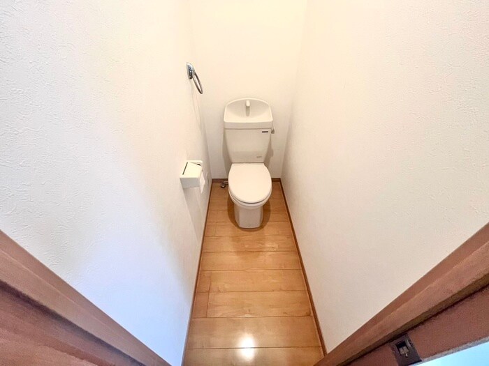物件内観写真11　(トイレ)