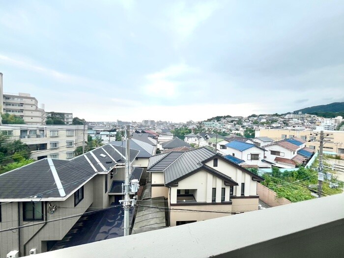 物件内観写真22　(室内からの展望)