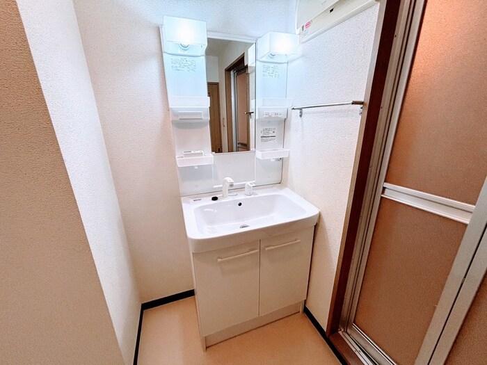 物件内観写真12　(洗面)